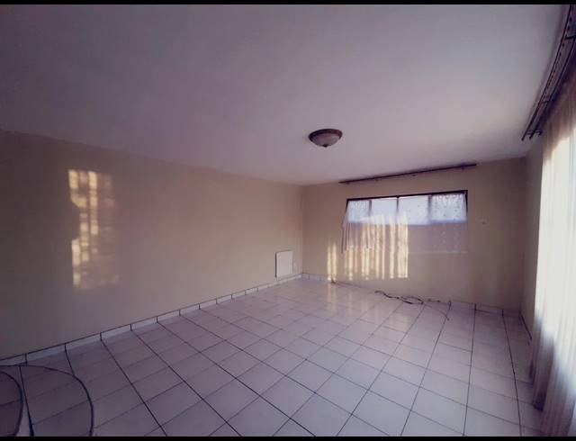 3 BEDROOM FREESTANDING FOR SALE IN MOUNTAIN RISE